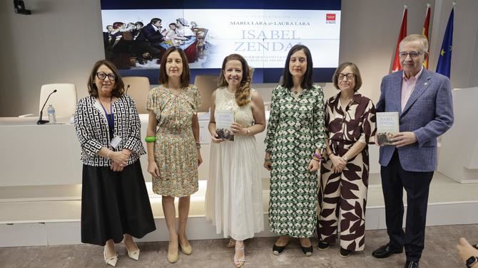 La presentacion del libro 'Isabel Zendal, la mujer que llevo la vacuna de la viruela al fin del mundo' se ha celebrado en el hospital que lleva el nombre de la enfermera gallega.