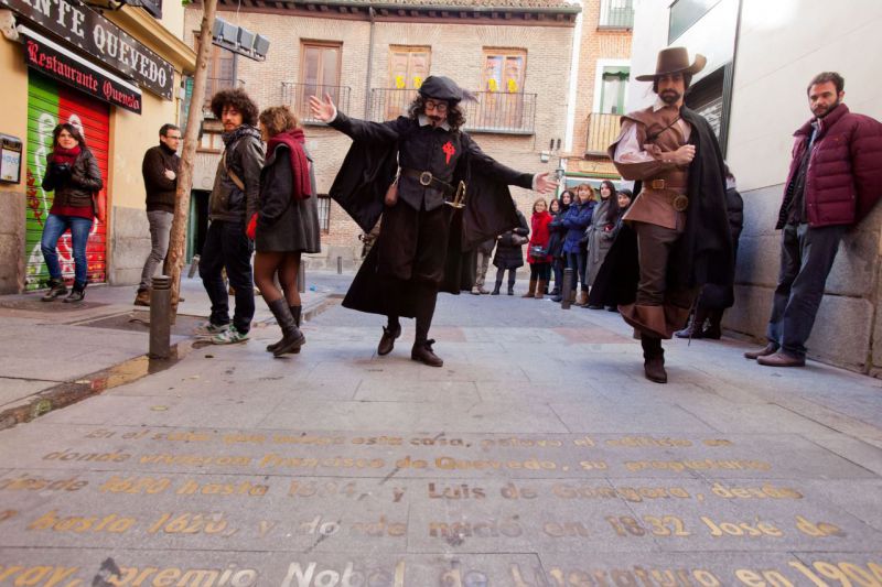 Ruta teatralizada 'Letra y espadas' en el barrio de las Letras 