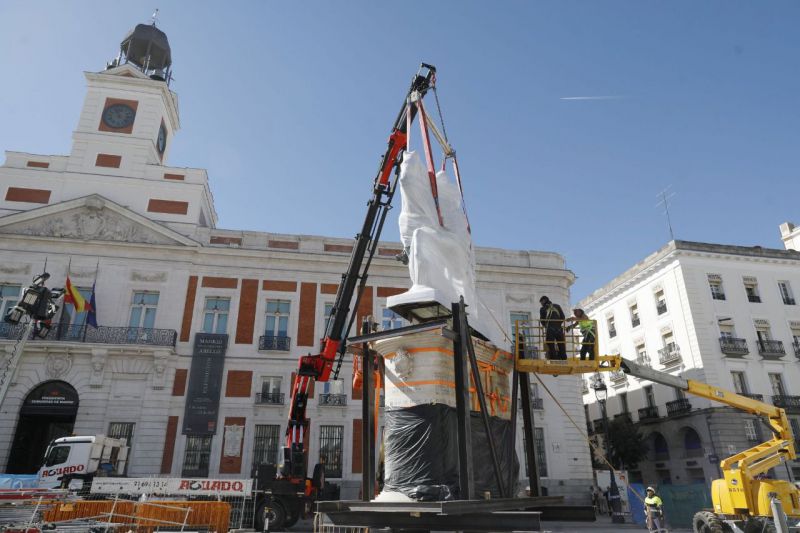 Nuevo emplazamiento de la estatua de Carlos III en la Puerta del Sol