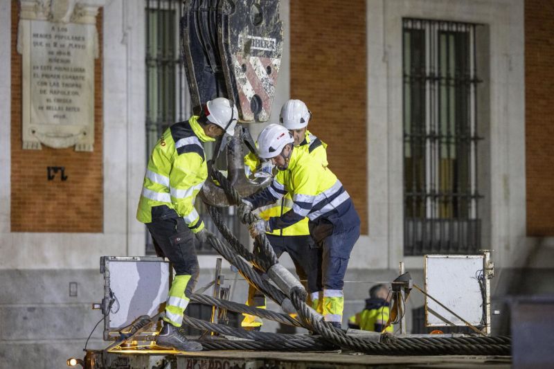 Nuevo emplazamiento de la estatua de Carlos III en la Puerta del Sol