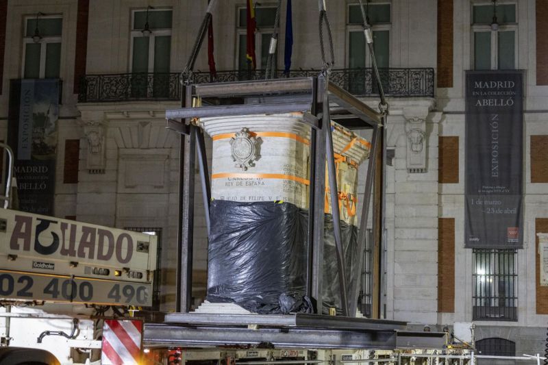 Nuevo emplazamiento de la estatua de Carlos III en la Puerta del Sol