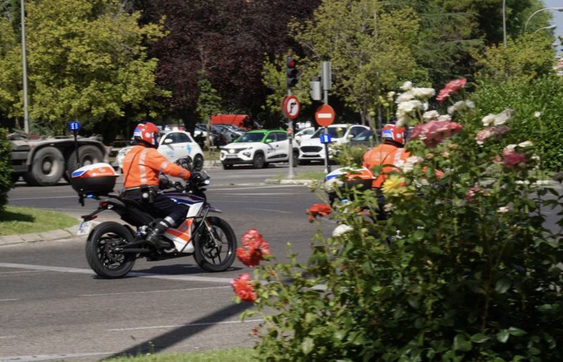 Agentes Movilidad Madrid motocicletas electricas