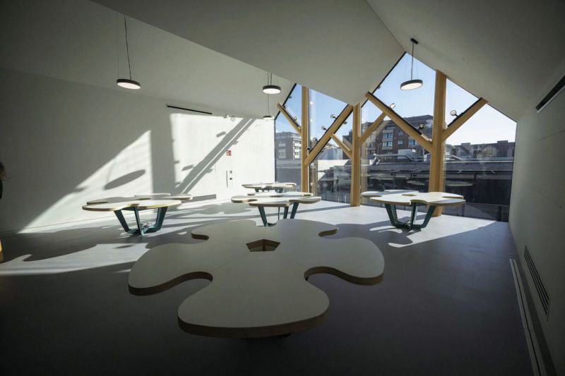 Centro cultural con biblioteca de Montecarmelo