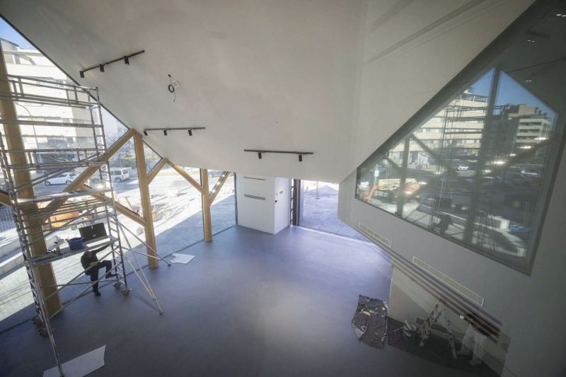 Centro cultural con biblioteca de Montecarmelo