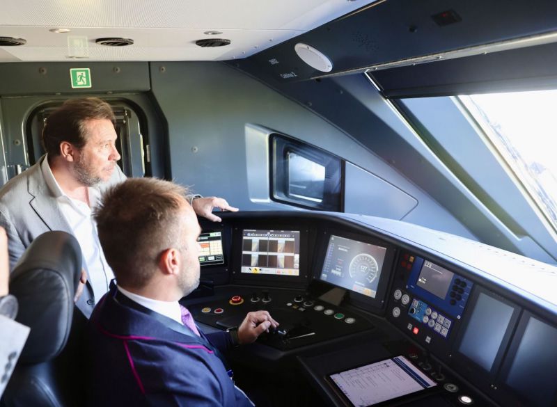 Cercanias nuevos trenes Madrid 2026 