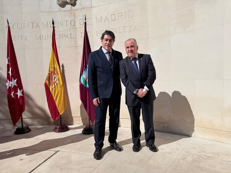 Hortaleza homenaje a la bandera Dia de la Fiesta Nacional