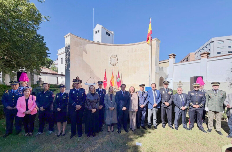 Hortaleza homenaje a la bandera Dia de la Fiesta Nacional