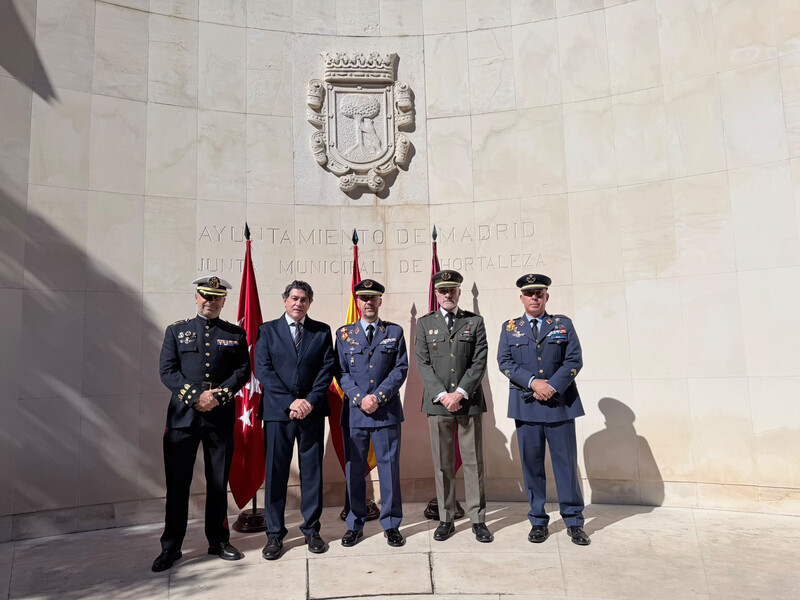 Hortaleza homenaje a la bandera Dia de la Fiesta Nacional