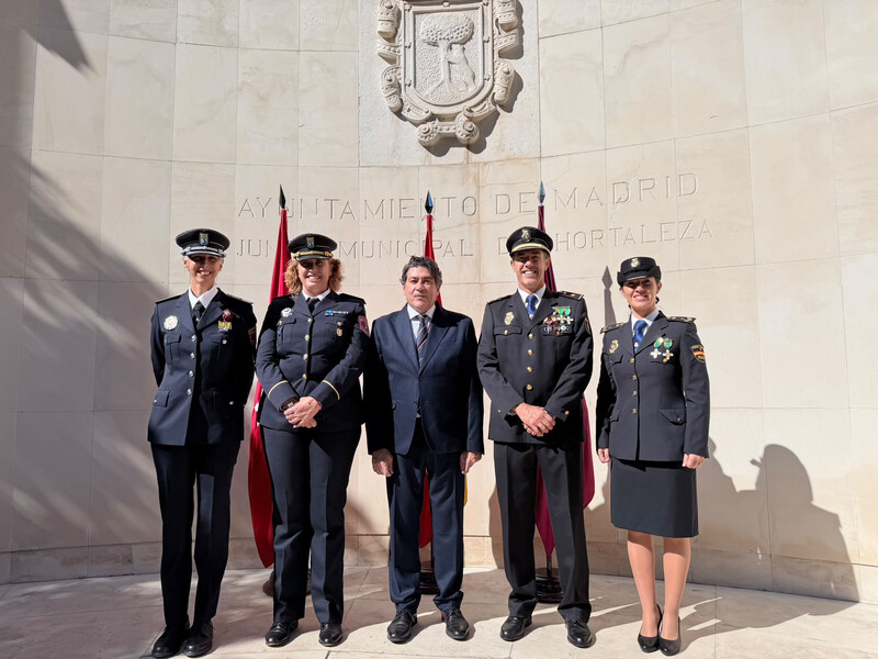 Hortaleza homenaje a la bandera Dia de la Fiesta Nacional