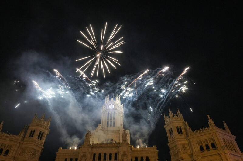 Dia de la Hispanidad espectaculo piromusical Madrid 2026